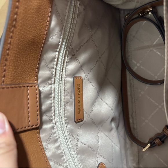 Michael Kors Cream and Tan Satchel - Picture 5 of 5
